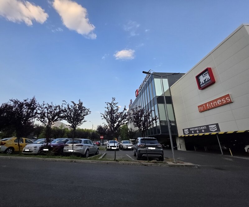 Titan, inchiriere 2 cam., 360 euro/luna